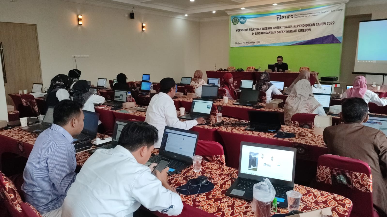 Workshop Pelatihan Website untuk Tenaga Kependidikan Tahun 2022 di Lingkungan IAIN Syekh Nurjati Cirebon